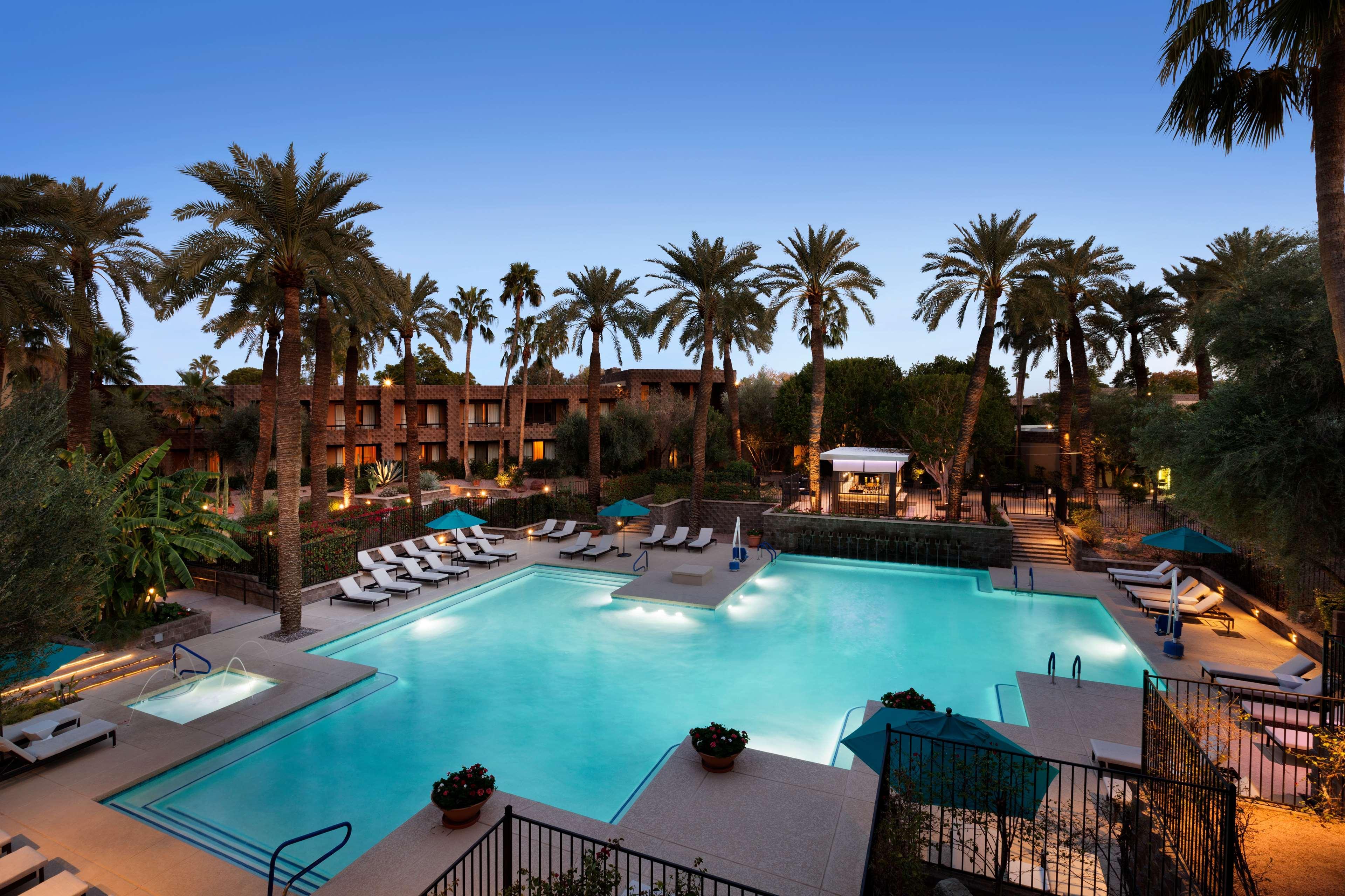 Doubletree By Hilton Paradise Valley Resort